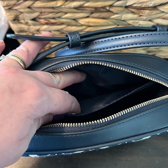 Kate Spade New York Flower Jacquard Crossbody, *HOST PICK* - Picture 8 of 11